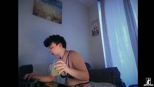 Snapshot of kittyfitty29 chatting on March 4, 6:58 pm kittyfitty29 online show from March 4, 6:58 pm