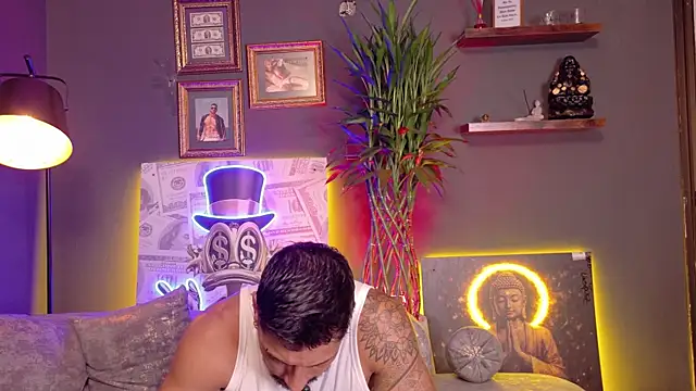 Snapshot of Seth_Vega_ chatting on April 4, 8:17 pm Seth Vega online show from April 4, 8:17 pm