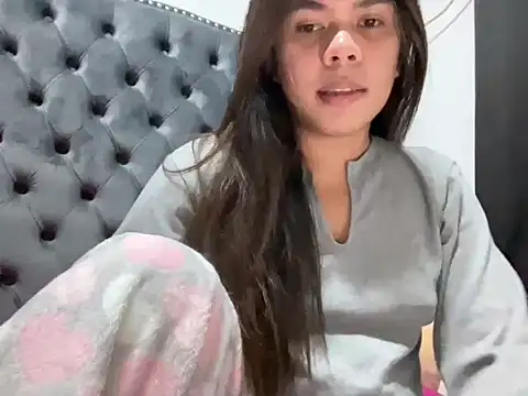 Snapshot of Mooree_naba chatting on February 26, 12:37 pm Mooree naba online show from February 26, 12:37 pm