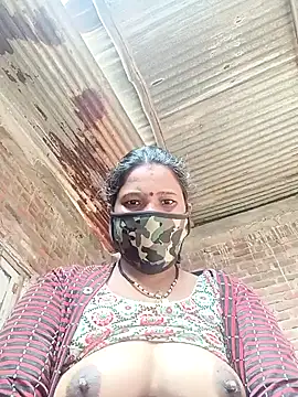 Kirti sacsena online show from February 13, 4:41 am