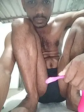 Snapshot of Daddyishere_19 chatting on June 10, 2:01 am Daddyishere 19 online show from June 10, 2:01 am