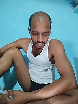 Snapshot of Daddyishere_19 chatting on June 12, 5:06 am Daddyishere 19 online show from June 12, 5:06 am