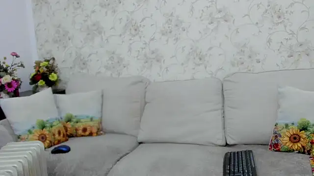 Snapshot of CienaBrown chatting on February 10, 11:14 am CienaBrown online show from February 10, 11:14 am