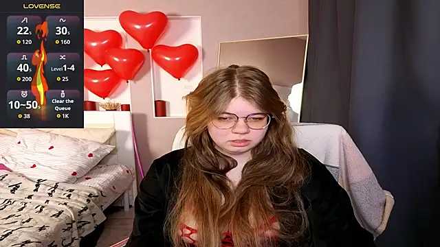 AminaBloom online show from February 11, 11:04 am