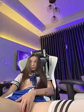 AnnyShore online show from May 15, 11:45 pm