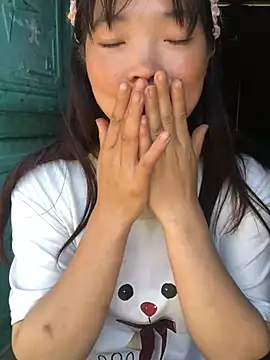 cuty lusy online show from May 14, 1:34 am