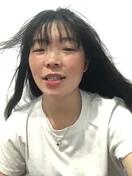 cuty lusy online show from May 16, 8:00 am
