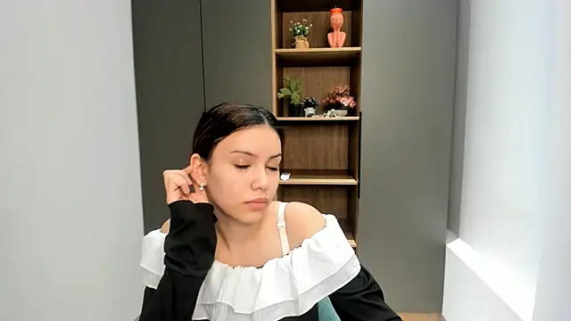 SulemaNeugin online show from February 10, 9:13 am