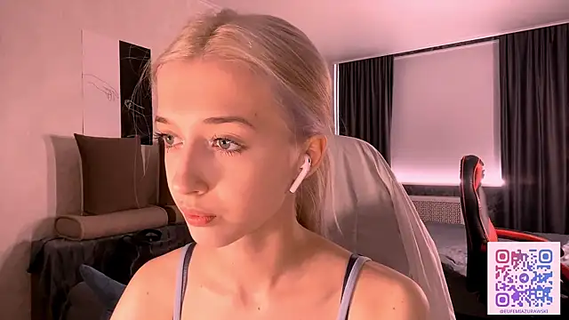 TaliCaan online show from March 5, 11:06 am