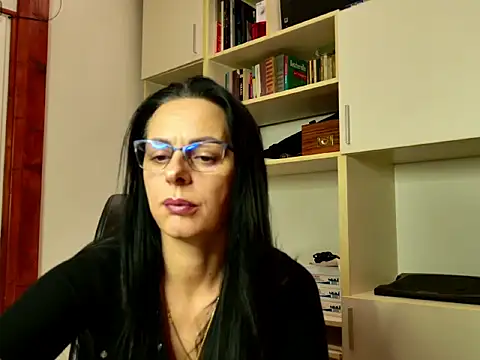 MiriamDelyn online show from February 22, 8:40 pm
