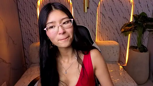 dani tf online show from March 18, 12:52 pm