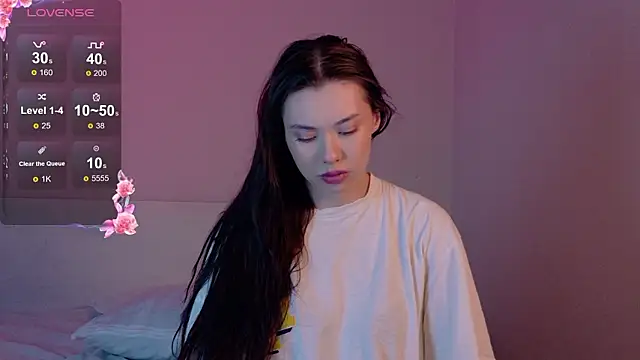 gwenonl1ne online show from March 22, 1:47 pm