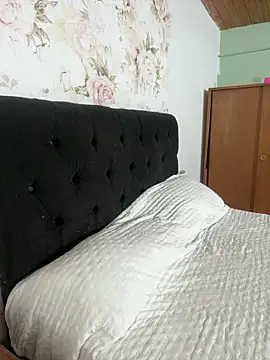 Snapshot of AriBeautiful chatting on March 6, 1:57 am AriBeautiful online show from March 6, 1:57 am