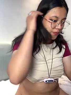 LilithRose  online show from March 18, 1:25 pm