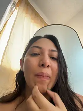 Snapshot of Victoria_Lusty chatting on February 25, 9:24 pm Victoria Lusty online show from February 25, 9:24 pm