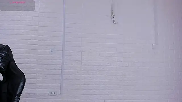 Sara Love 1 online show from March 14, 3:45 am