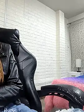 Snapshot of Sara_Love_1 chatting on April 14, 3:12 am Sara Love 1 online show from April 14, 3:12 am