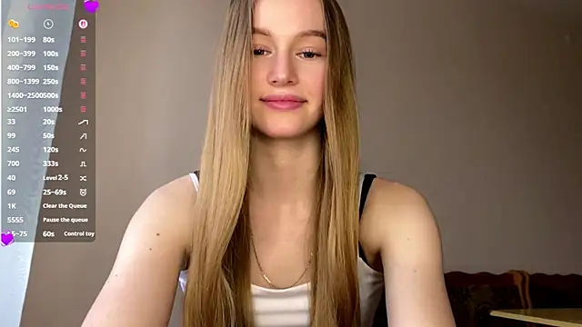 Snapshot of Viktoria_Vibes chatting on April 9, 3:17 pm Viktoria Vibes online show from April 9, 3:17 pm