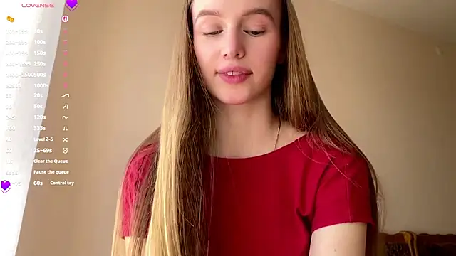 Snapshot of Viktoria_Vibes chatting on April 14, 8:09 am Viktoria Vibes online show from April 14, 8:09 am