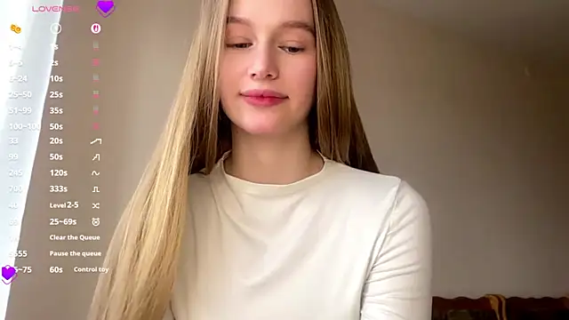 Snapshot of Viktoria_Vibes chatting on April 17, 3:04 pm Viktoria Vibes online show from April 17, 3:04 pm