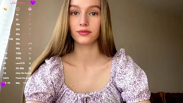 Snapshot of Viktoria_Vibes chatting on April 20, 3:04 pm Viktoria Vibes online show from April 20, 3:04 pm