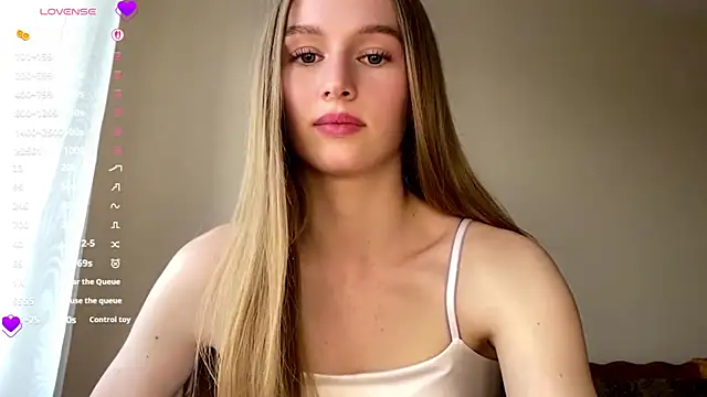 Snapshot of Viktoria_Vibes chatting on May 5, 3:20 pm Viktoria Vibes online show from May 5, 3:20 pm