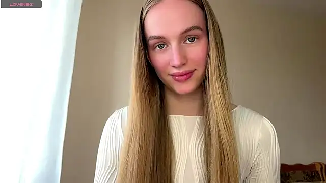 Snapshot of Viktoria_Vibes chatting on May 18, 3:18 pm Viktoria Vibes online show from May 18, 3:18 pm