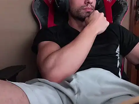 Snapshot of Stefan_dot chatting on February 16, 3:02 am Stefan dot online show from February 16, 3:02 am