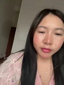 Snapshot of Chery_mup chatting on March 8, 1:36 am Chery mup online show from March 8, 1:36 am