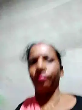 Snapshot of Anitarakkoli chatting on June 9, 8:53 pm Anitarakkoli online show from June 9, 8:53 pm