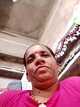 Snapshot of Anitarakkoli chatting on June 28, 6:52 am Anitarakkoli online show from June 28, 6:52 am