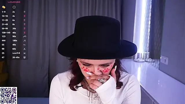 Snapshot of VerlieChahal chatting on February 23, 8:17 pm VerlieChahal online show from February 23, 8:17 pm