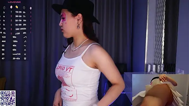 Snapshot of VerlieChahal chatting on March 8, 8:45 pm VerlieChahal online show from March 8, 8:45 pm