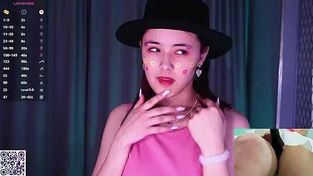 Snapshot of VerlieChahal chatting on March 9, 7:51 pm VerlieChahal online show from March 9, 7:51 pm