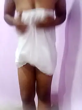 Snapshot of Malee_S chatting on April 2, 4:10 am Malee S online show from April 2, 4:10 am