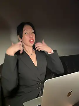 MissDeepVelur online show from March 13, 5:41 pm