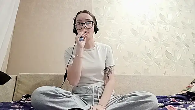 RomanceEncore online show from February 9, 12:20 pm