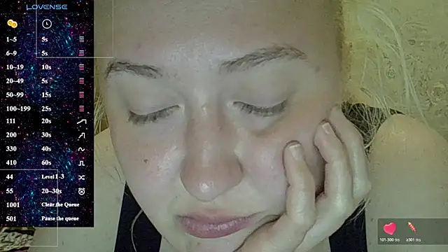CurvyWild Lady30 online show from May 14, 7:53 pm