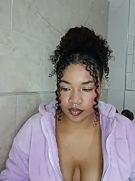BrianaSweetxxx online show from May 24, 3:44 am
