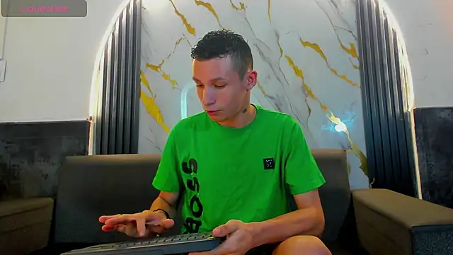 Isaak 26 online show from March 4, 12:00 pm