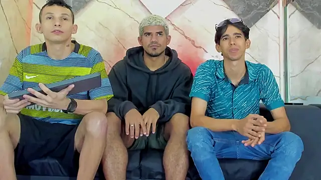 Isaak 26 online show from March 7, 12:02 pm