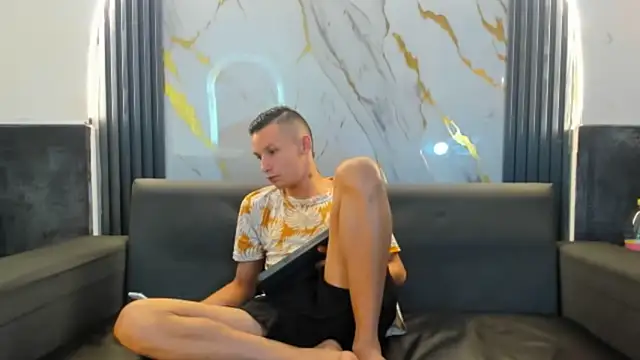 Isaak 26 online show from March 18, 11:46 am