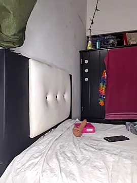 Alannys19 online show from May 17, 2:42 am