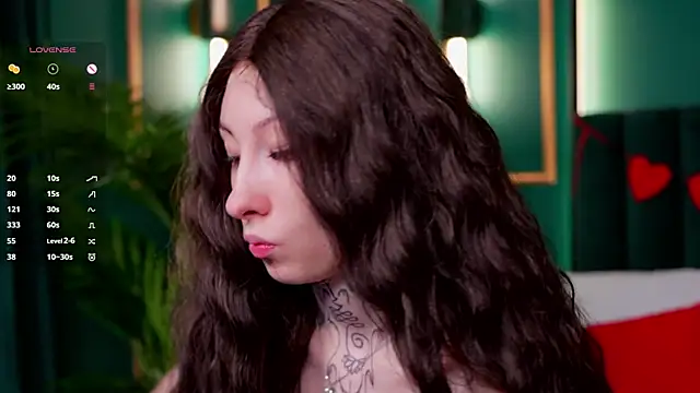 Snapshot of roxy_morrison_x chatting on February 16, 5:53 pm roxy morrison x online show from February 16, 5:53 pm