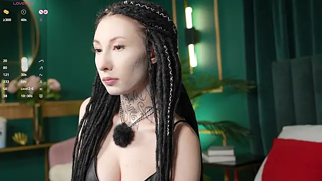 Snapshot of roxy_morrison_x chatting on March 24, 5:40 pm roxy morrison x online show from March 24, 5:40 pm