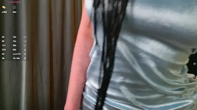 Snapshot of roxy_morrison_x chatting on March 28, 5:45 pm roxy morrison x online show from March 28, 5:45 pm