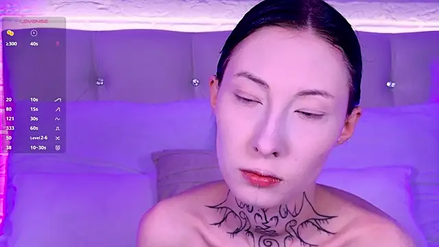 roxy morrison x online show from May 4, 3:35 am