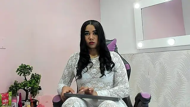 Snapshot of ArinaC18 chatting on February 12, 10:27 pm ArinaC18 online show from February 12, 10:27 pm