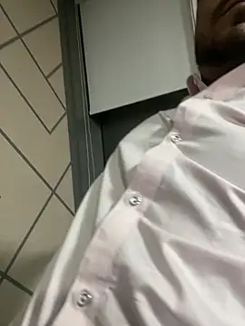 hassuniii online show from February 25, 7:23 pm