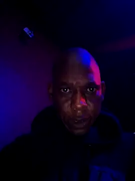 smallt98 online show from February 15, 7:43 pm